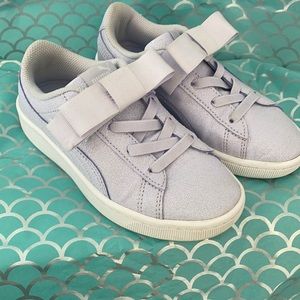 Girls Puma size 1 purple and silver sneakers with bows